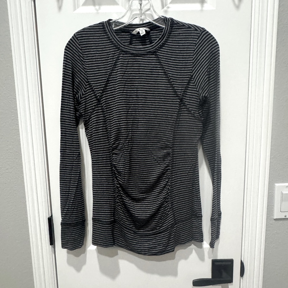 Black and grey long sleeve - stretchy material